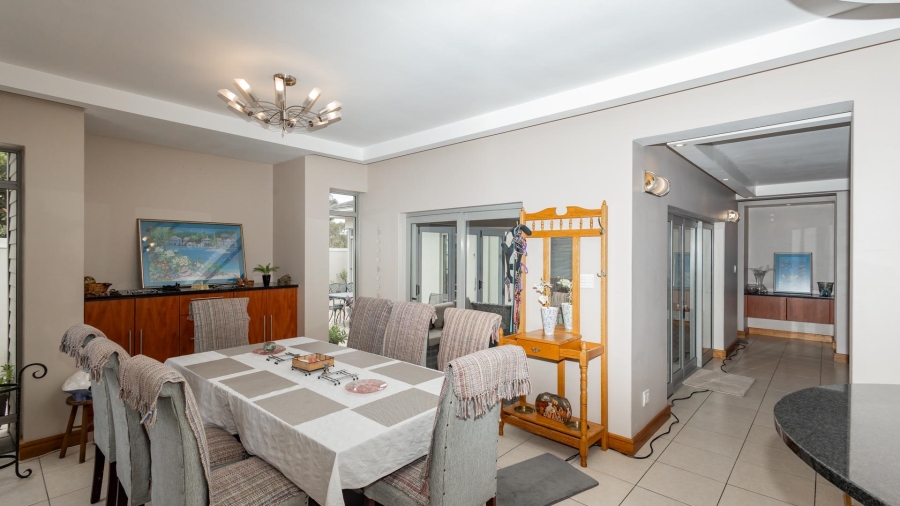 4 Bedroom Property for Sale in Sunset Beach Western Cape